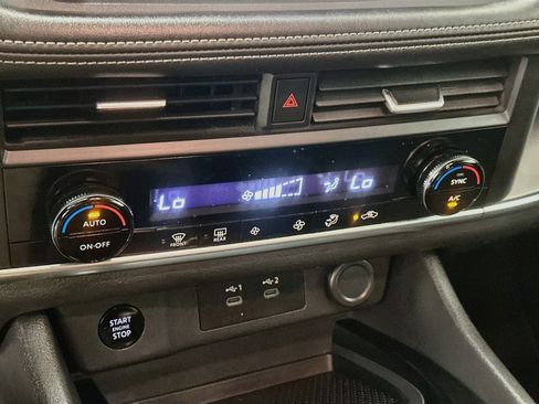 Used 2024 Nissan Rogue SV AWD/4WD image 23