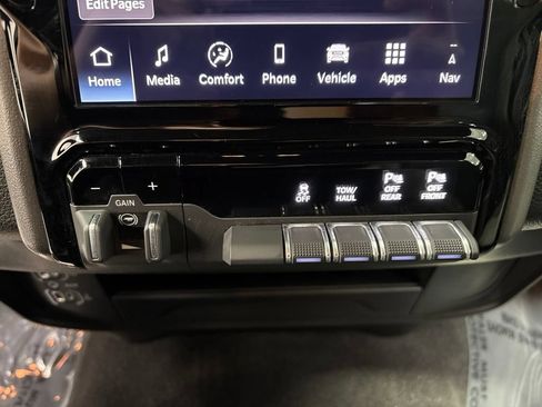 Used 2026 RAM 2500 Big Horn AWD/4WD image 28