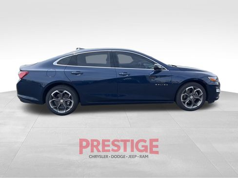 Used 2022 Chevrolet Malibu LT FWD image 5