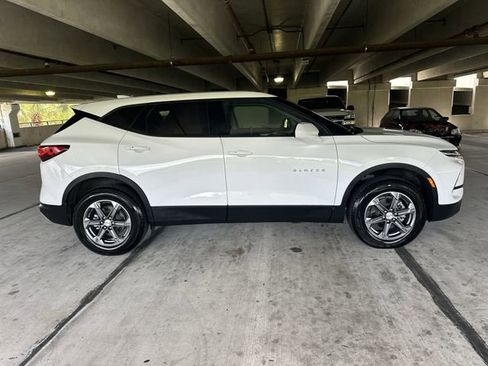 Used 2025 Chevrolet Blazer LT FWD image 33