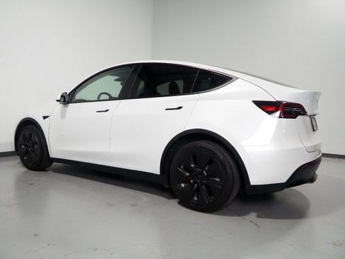 Used 2023 Tesla Model Y Long Range AWD/4WD image 9