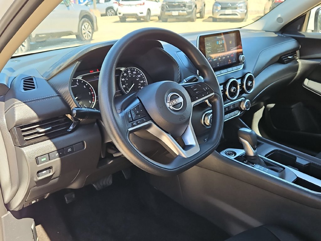 Used 2025 Nissan Sentra SV FWD image 15