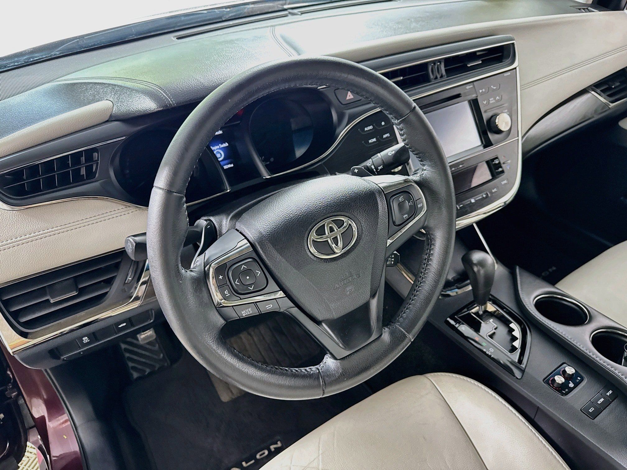Used 2016 Toyota Avalon XLE Plus FWD image 11