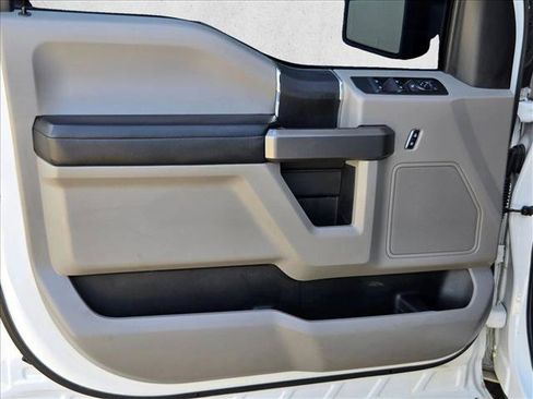 Used 2015 Ford F150 XLT w/ Trailer Tow Package RWD image 13
