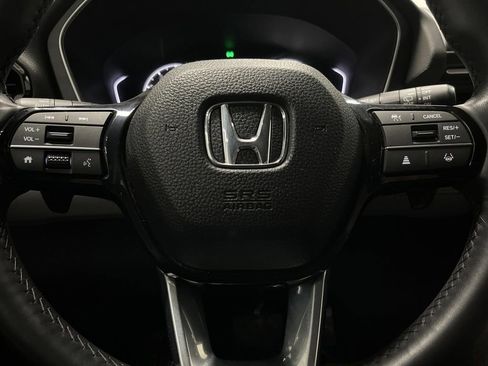 Used 2024 Honda Pilot Touring image 18