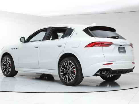 New 2025 Maserati Grecale GT AWD/4WD image 3