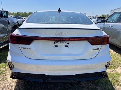 Used 2022 Kia Forte GT-Line FWD image 3