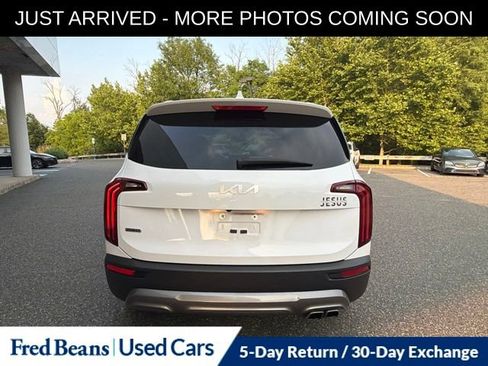 Used 2022 Kia Telluride EX w/ EX Premium Package AWD/4WD image 7