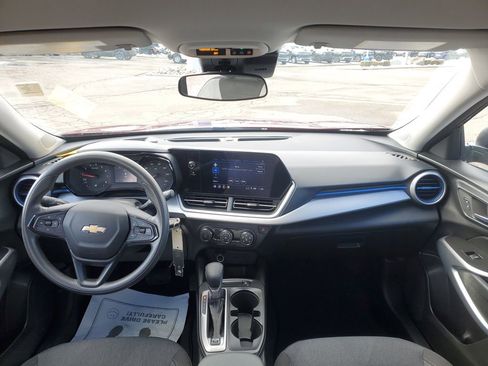 Certified 2024 Chevrolet Trax LS image 24