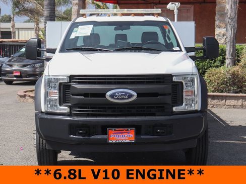 Used 2017 Ford F550 XL image 3