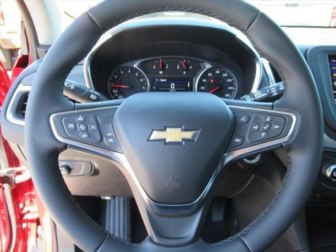 Used 2024 Chevrolet Equinox LT image 20