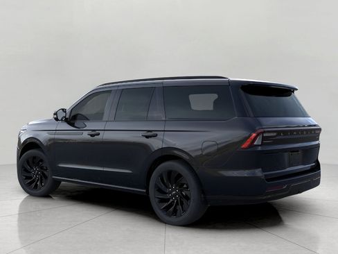 New 2026 Lincoln Navigator Reserve w/ Jet Appearance Package AWD/4WD image 4