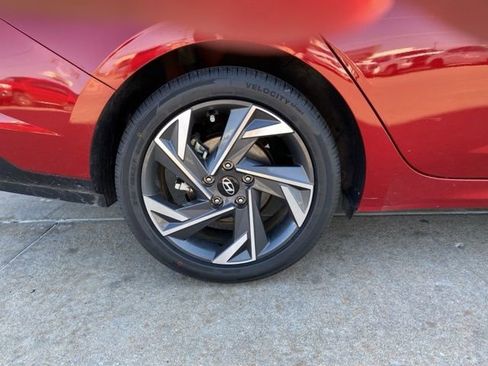 Used 2024 Hyundai Elantra SEL w/ Convenience Package image 22