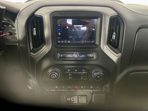 Used 2025 Chevrolet Silverado 1500 Custom Trail Boss AWD/4WD image 18