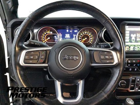 Used 2020 Jeep Wrangler Unlimited Sahara AWD/4WD image 17