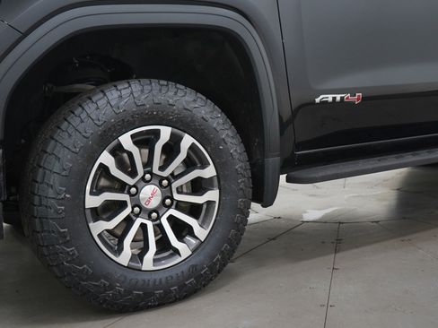 Used 2023 GMC Sierra 1500 AT4 w/ AT4 Premium Package AWD/4WD image 33