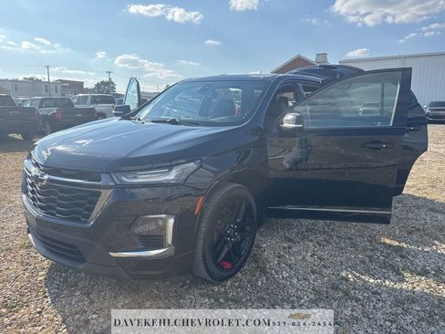 Certified 2023 Chevrolet Traverse Premier w/ Redline Edition image 31