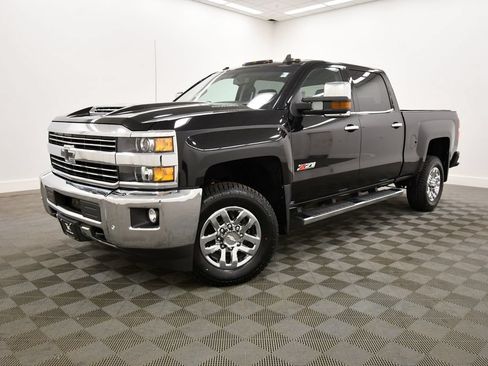 Used 2019 Chevrolet Silverado 2500 LTZ w/ Duramax Plus Package AWD/4WD image 2