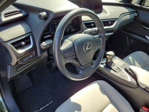 Used 2022 Lexus UX 200 UX 200 w/ Accessory Package (Z2) image 12