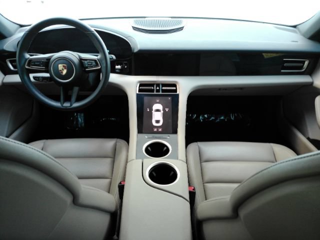 Used 2022 Porsche Taycan RWD image 2