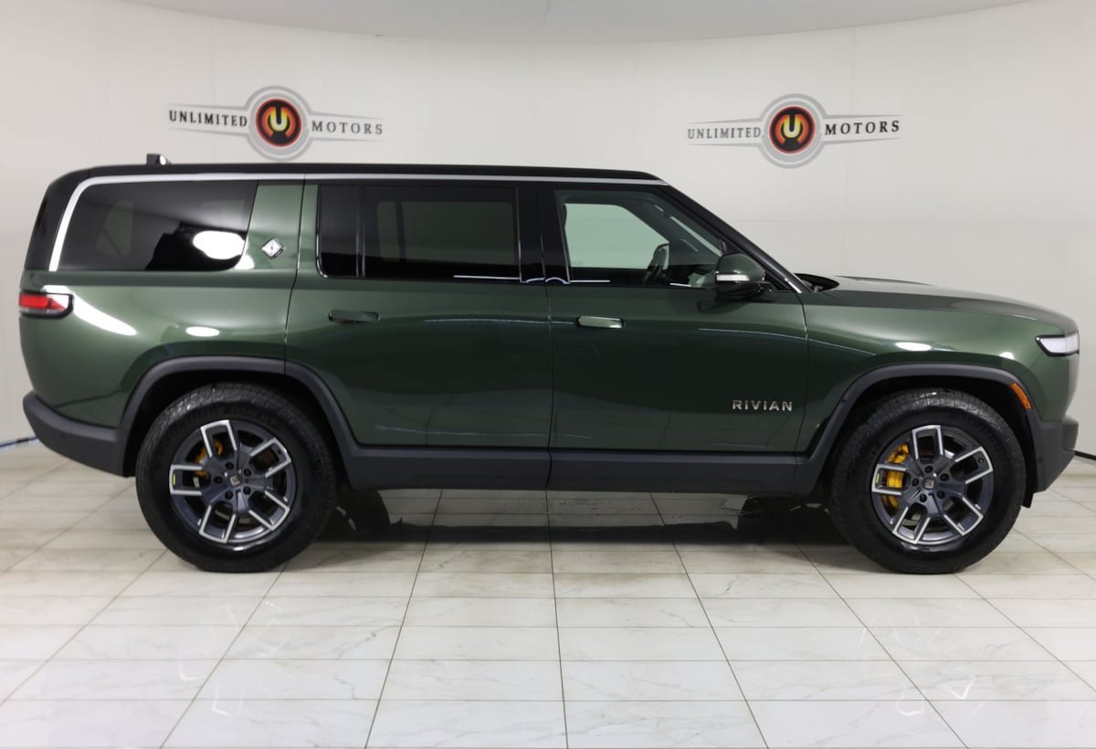 Used 2022 Rivian R1S Launch Edition Quad AWD/4WD image 2