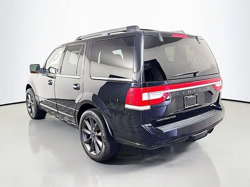 Used 2016 Lincoln Navigator Reserve AWD/4WD image 5