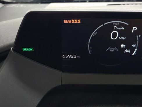 Used 2024 Toyota Prius XLE image 19