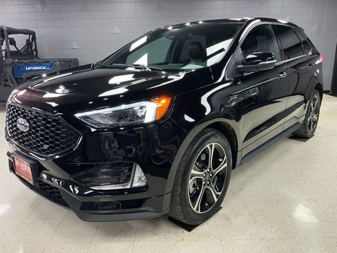 Used 2023 Ford Edge ST image 5