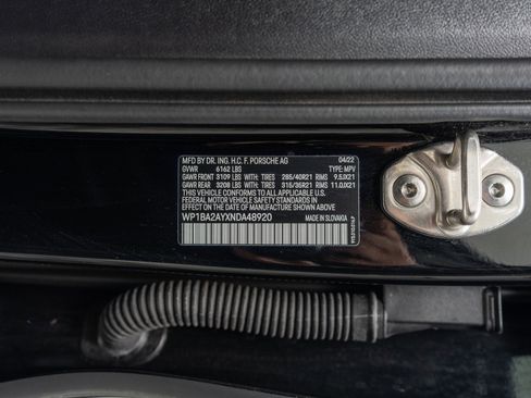 Used 2022 Porsche Cayenne Coupe AWD/4WD image 20