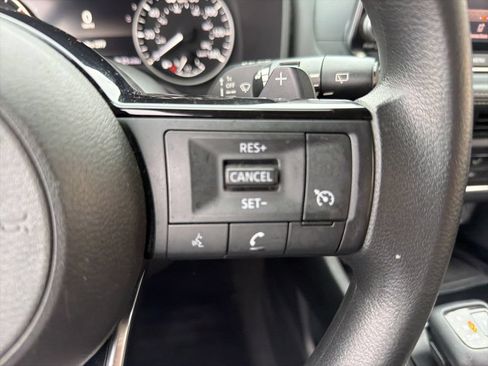 Used 2021 Nissan Rogue S FWD image 23
