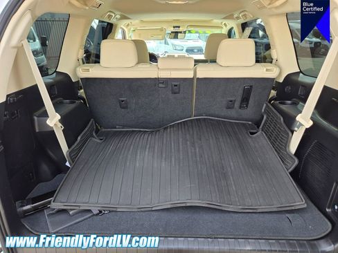 Used 2020 Lexus GX 460 Premium w/ Premium Package image 13