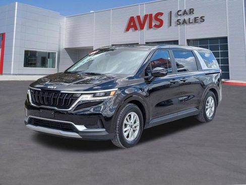 Used 2024 Kia Carnival LX image 1
