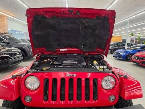 Used 2015 Jeep Wrangler Sahara AWD/4WD image 32