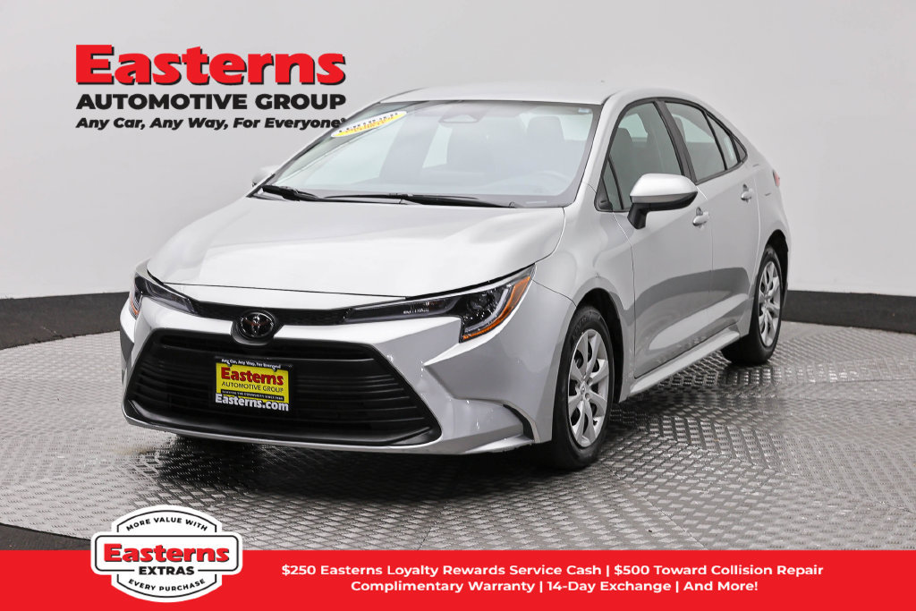 Used 2025 Toyota Corolla LE FWD image 1