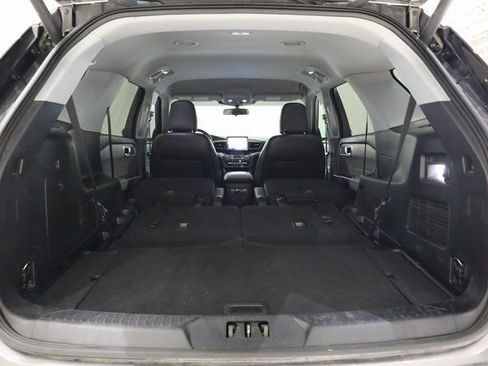 Used 2022 Ford Explorer XLT w/ Equipment Group 202A image 34