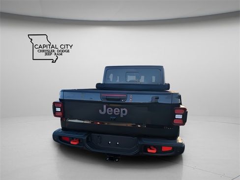 Used 2024 Jeep Gladiator Mojave image 4
