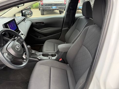 Used 2023 Toyota Corolla LE FWD image 12