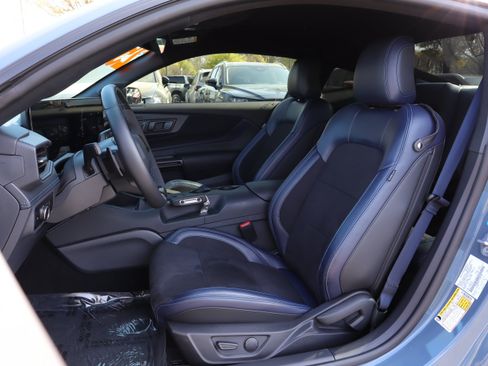 Used 2025 Ford Mustang Dark Horse RWD image 8
