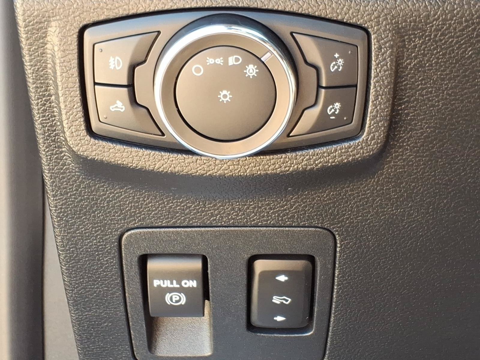 Used 2020 Ford F150 XLT w/ Equipment Group 302A Luxury AWD/4WD image 10