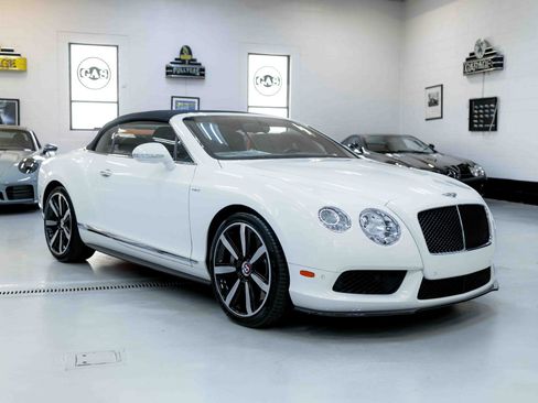 Used 2014 Bentley Continental GT V8 S image 13
