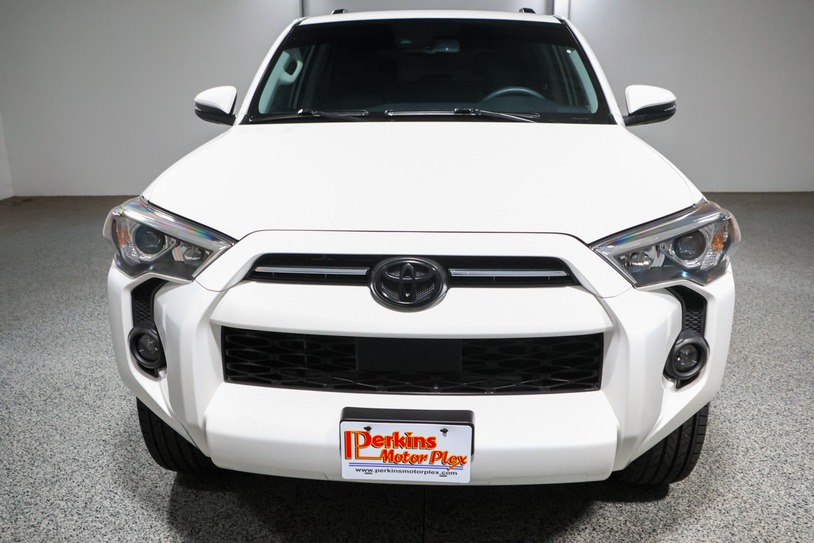 Used 2021 Toyota 4Runner SR5 Premium w/ Moonroof Package AWD/4WD image 4