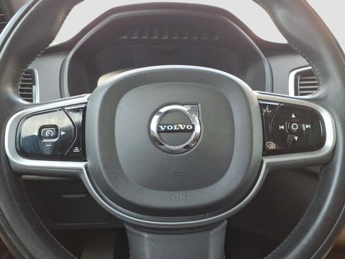Used 2021 Volvo XC90 T6 Momentum w/ Protection Package image 23