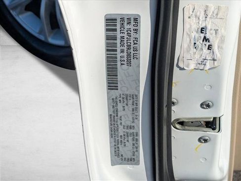 Used 2020 Jeep Cherokee Latitude image 23