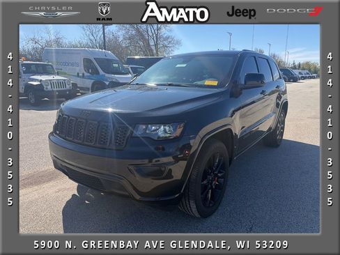 Used 2018 Jeep Grand Cherokee Altitude image 1