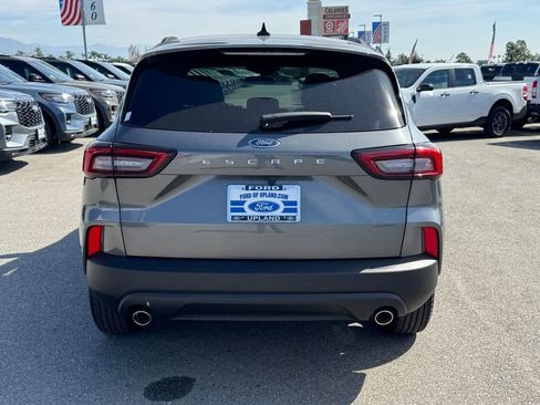 Used 2025 Ford Escape ST-Line w/ Cold Weather Package image 4