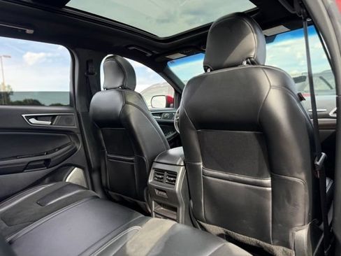 Used 2019 Ford Edge ST w/ Equipment Group 401A AWD/4WD image 21