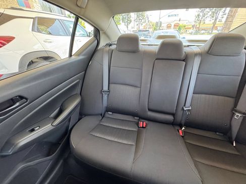 Used 2025 Nissan Altima 2.5 SV FWD image 40