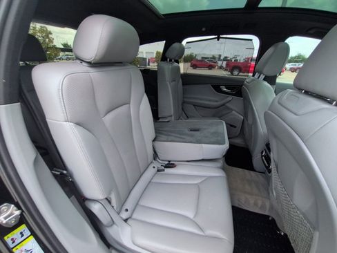 Used 2018 Audi Q7 3.0T Prestige w/ Prestige Package AWD/4WD image 21