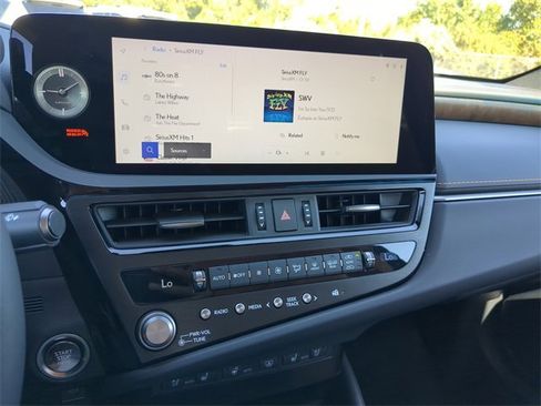 New 2025 Lexus ES 350 w/ Premium Package image 25