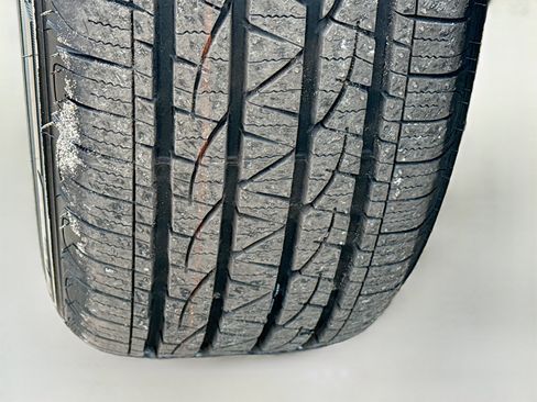 Used 2019 Jeep Cherokee Latitude Plus w/ Comfort/Convenience Group image 40